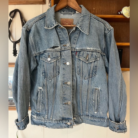 Levi’s Women’s Denim Jacket - Picture 2 of 6